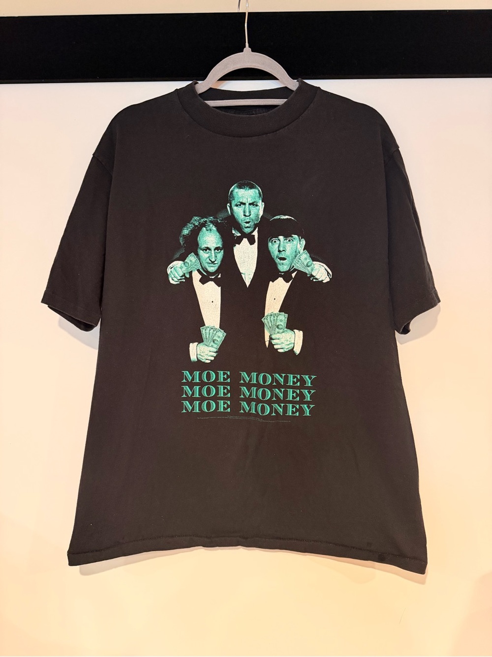 Vintage Moe Money' Graphic Tee